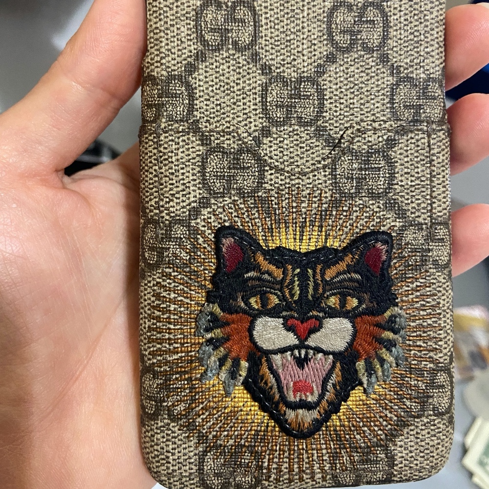 Gucci Supreme Embroidered Angry Cat Iphone Case wi